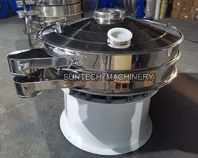 What is the working principle of the rotary vibrating screen?